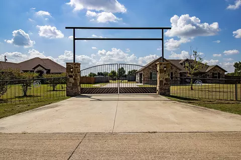 328 Meadow Ln, Red Oak, TX 75154