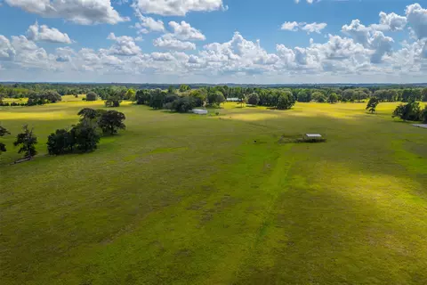 905 Anderson County Road 358, Palestine, TX 75803