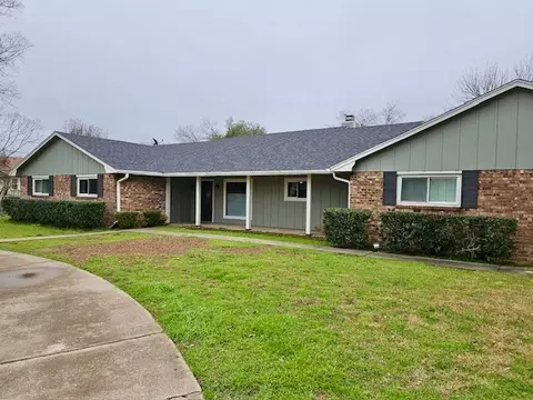 1117 E Navasota St, Groesbeck, TX 76642