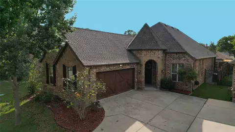 7425 Park Place Dr, North Richland Hills, TX 76182