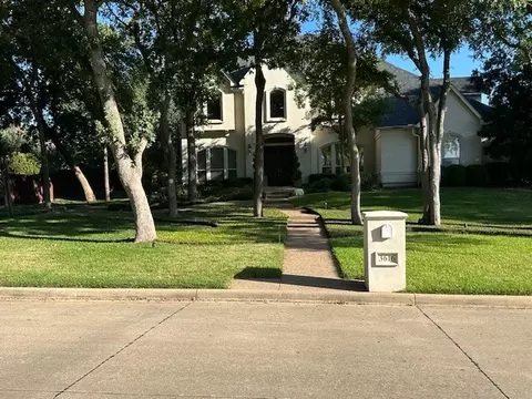 3616 Wooded Creek Cir, Arlington, TX 76016