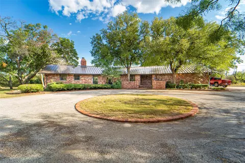 4 Sendero Rd, Breckenridge, TX 76424