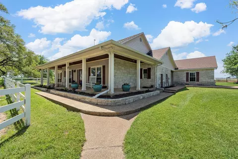 465 Austin Hines Dr, China Spring, TX 76633