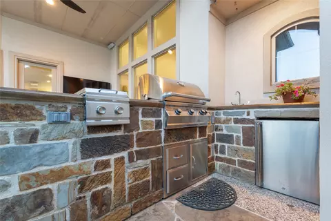 800 Faith Trl, Heath, TX 75032