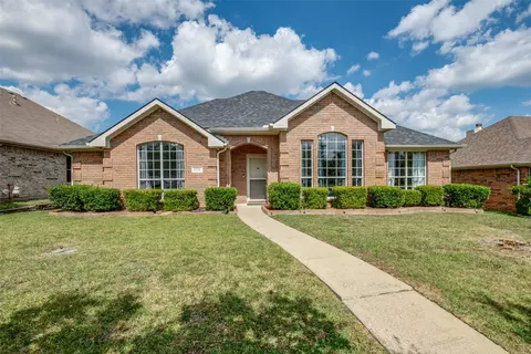 1721 Chapman Dr, Mesquite, TX 75149