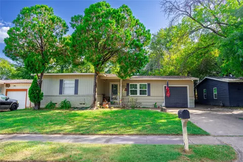 2016 Huntington Dr, Arlington, TX 76010