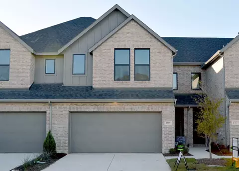 3739 Pierce Ln, Grand Prairie, TX 75052