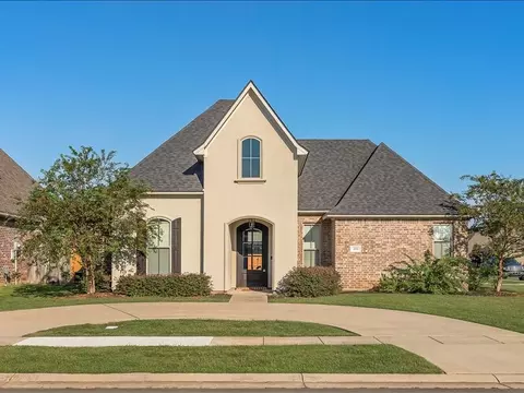 400 Halifax Cir, Benton, LA 71006