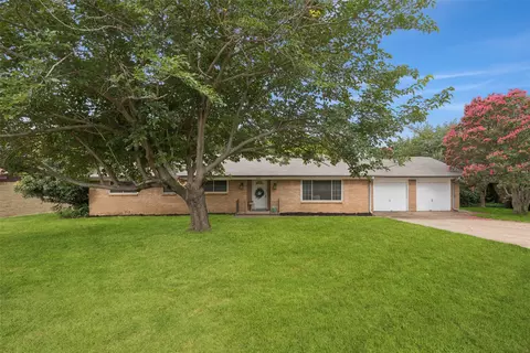 5321 Tiffin Dr, North Richland Hills, TX 76180