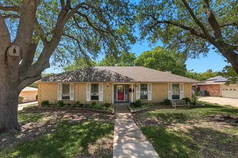 1109 Capetown Dr, Grand Prairie, TX 75050