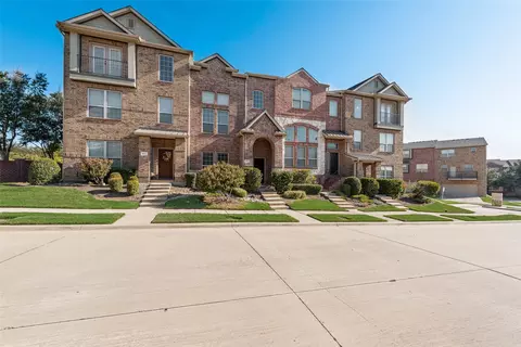 1805 English Ln, Carrollton, TX 75006