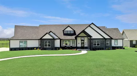801 Lexington Ln, Nevada, TX 75173