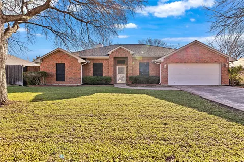3712 Calvert Ln, Denton, TX 76208