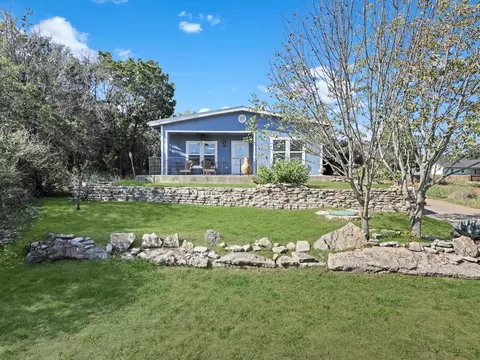 2712 Austin Dr, Granbury, TX 76048