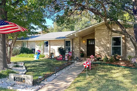 3807 Blue Trace Ln, Farmers Branch, TX 75244