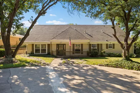 211 Rockbrook Dr, Rockwall, TX 75087