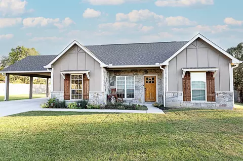 305 Main St, Montague, TX 76251
