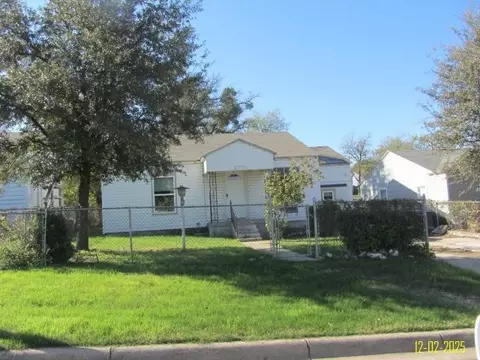 2713 NW 35th St, Fort Worth, TX 76106