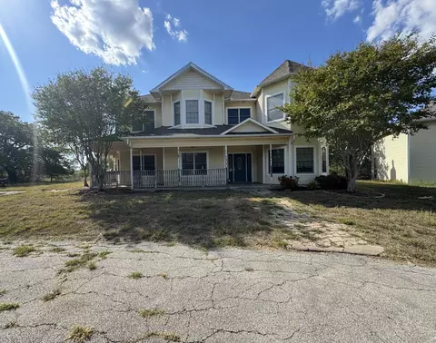 745 Indian Springs Rd, Springtown, TX 76082