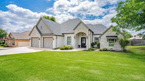 6409 Circo Dr, Granbury, TX 76049