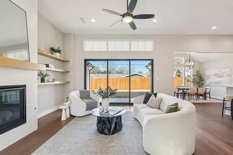 2638 Evinrude Dr, Grapevine, TX 76051