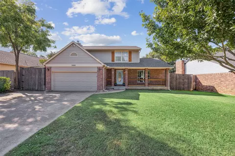 5000 Thorncliffe Dr, Arlington, TX 76016
