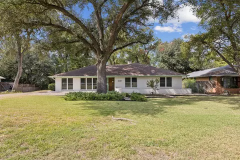 2039 Elmwood Blvd, Dallas, TX 75224