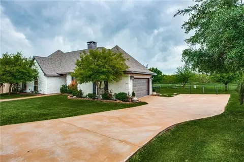 3226 Preston Club Dr, Sherman, TX 75092