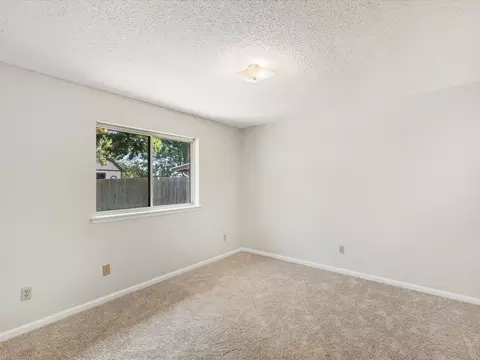 610 Darnel Dr, Mesquite, TX 75149 photo 9