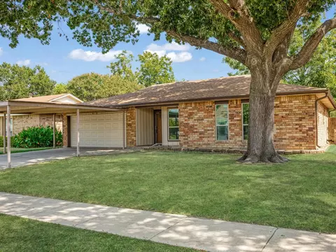 610 Darnel Dr, Mesquite, TX 75149