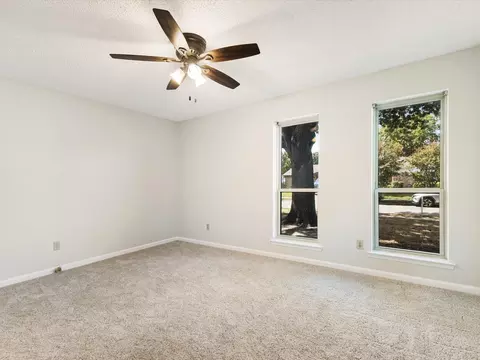 610 Darnel Dr, Mesquite, TX 75149 photo 11