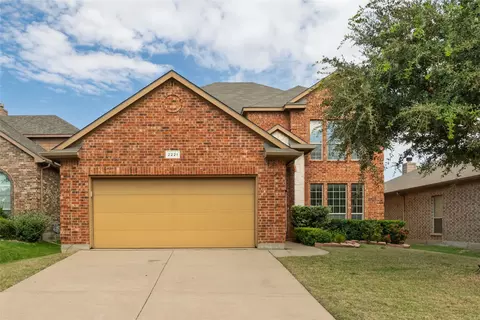 2221 Laurel Forest Dr, Fort Worth, TX 76177