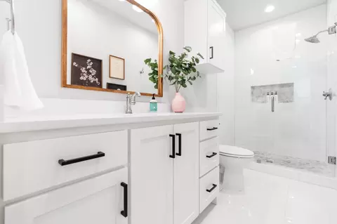 Bath - 425 Proctor Ave, Waco, TX 76708 photo 1 of 6