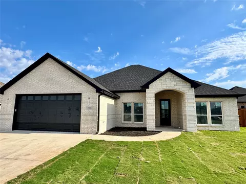 508 Limestone Cir, Mabank, TX 75147