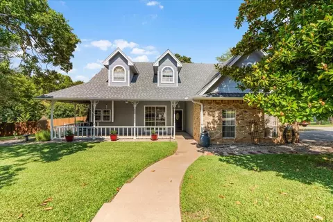 104 Carriage Hill Ct, Weatherford, TX 76087