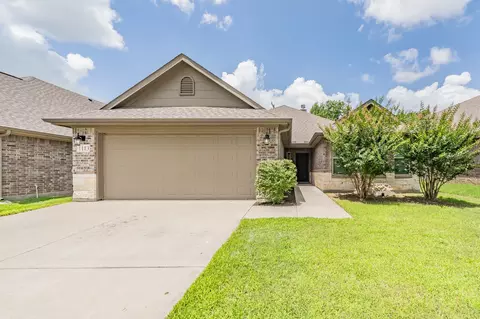 1113 Vintage Ave, Gainesville, TX 76240