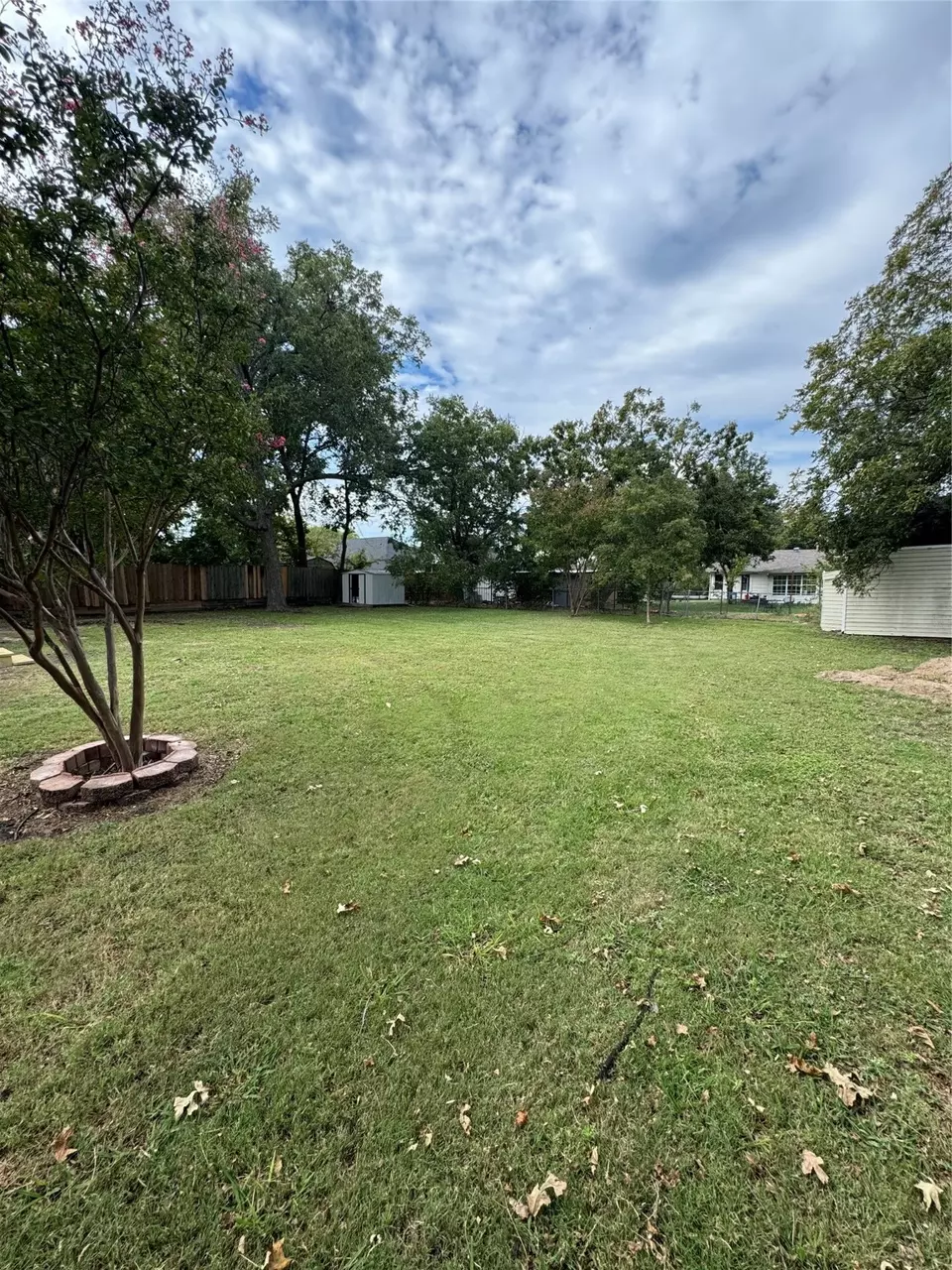 Exterior - 306 N College St, Howe, TX 75459 photo 3 of 4