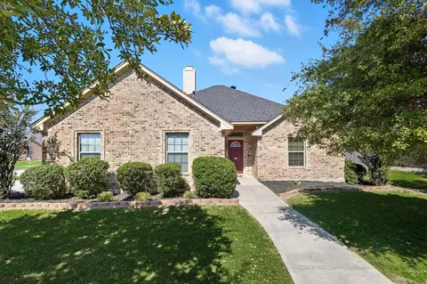 100 Turtle Dove, Krum, TX 76249
