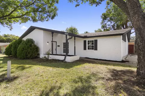 2000 E Park Row Dr, Arlington, TX 76010