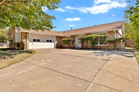 3017 Elsinor Dr, Fort Worth, TX 76116
