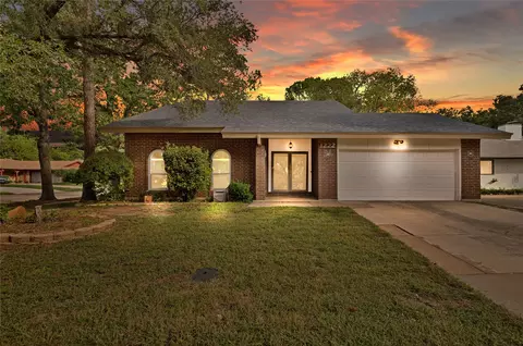 1222 Savannah Ct, Flower Mound, TX 75028