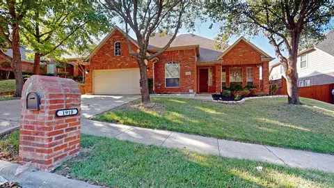 1910 Wickersham Ln, Corinth, TX 76210