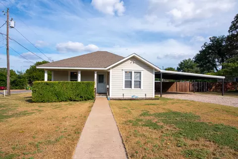 512 N Roberts St, West, TX 76691