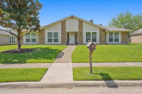 3701 Knob Hill Dr, Plano, TX 75023