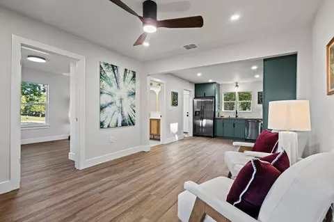 Entry Way - 630 E Heron St, Denison, TX 75021 photo 2 of 5