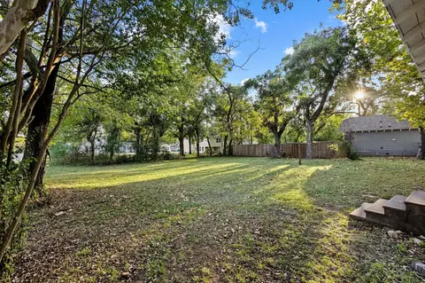 Exterior - 630 E Heron St, Denison, TX 75021 photo 4 of 6