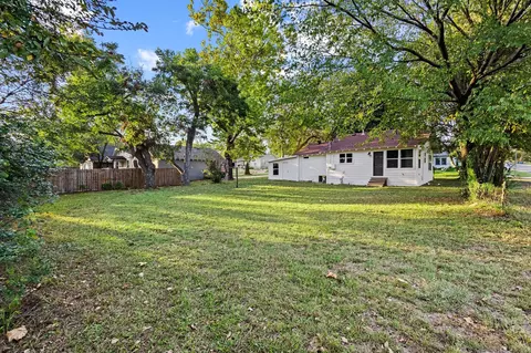 Exterior - 630 E Heron St, Denison, TX 75021 photo 5 of 6