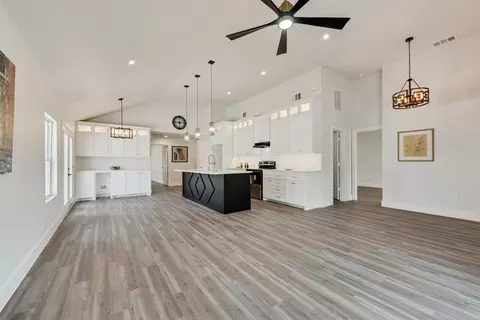 2418 Lyola St, Dallas, TX 75241
