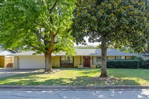 1315 Westcrest Dr, Arlington, TX 76013