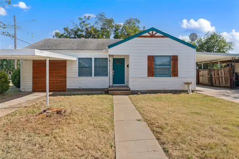 1300 W 8th St, Mcgregor, TX 76657